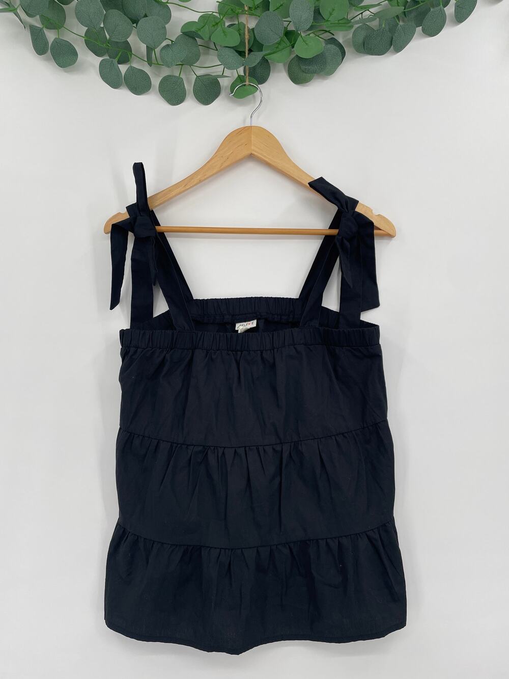 Black NWT Womans Tie Strap Tank Tiered Top Medium